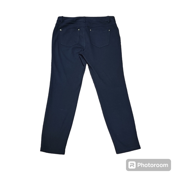 INC International Concepts Petite Black Skinny Leg Jeggings Size 10PS - Picture 2 of 9